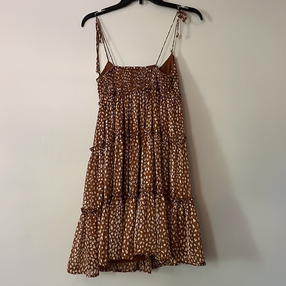 Julianna’s brown leopard print flowy dress - Picture 3 of 3